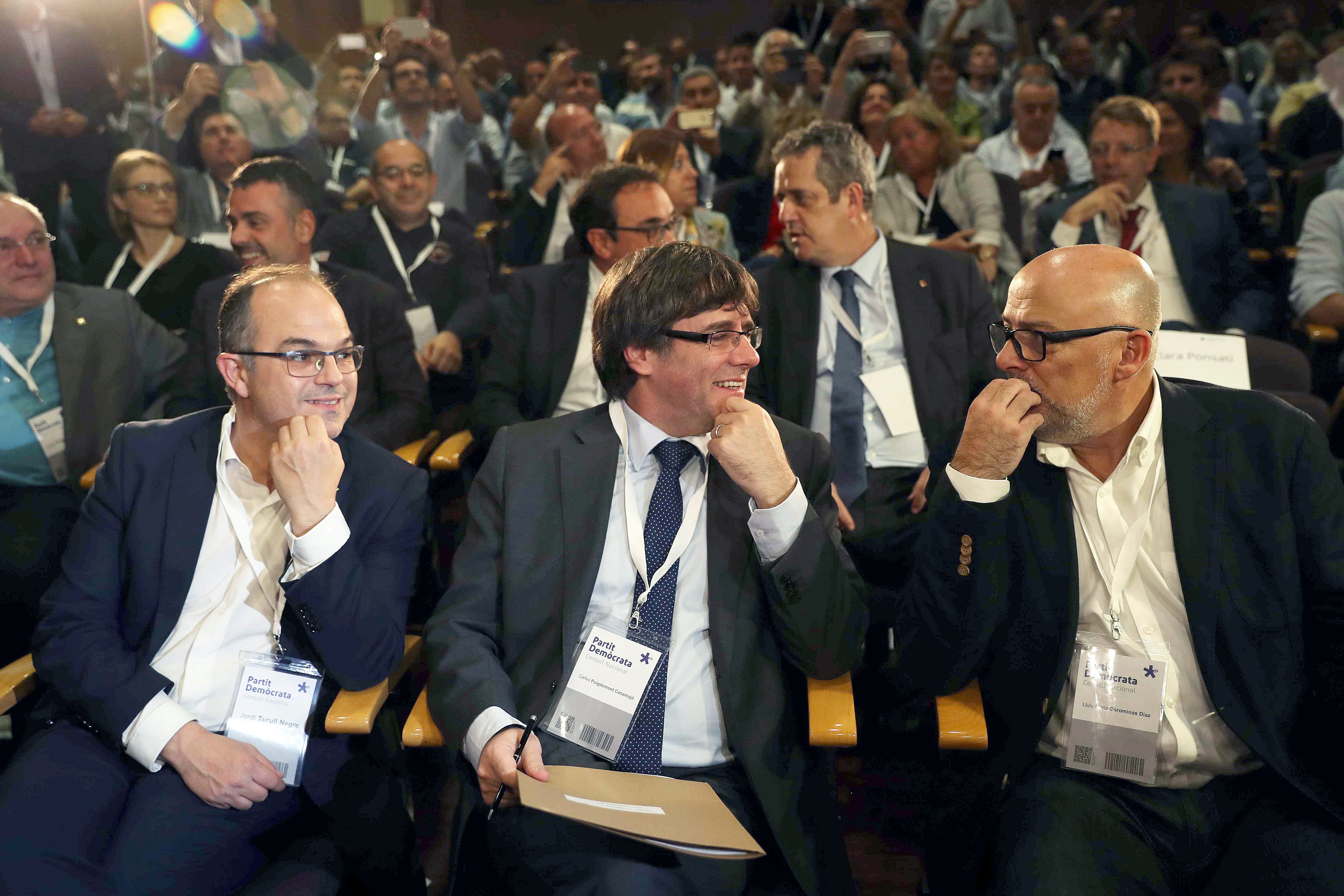 Las preguntas de Amón: "¿Es posible que todavía no esté claro si Puigdemont declaró o no la independencia?" Las preguntas de Amón: "¿Es posible que todavía no esté claro si Puigdemont declaró o no la independencia?"