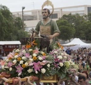 San Crispín en procesión San Crispín en procesión