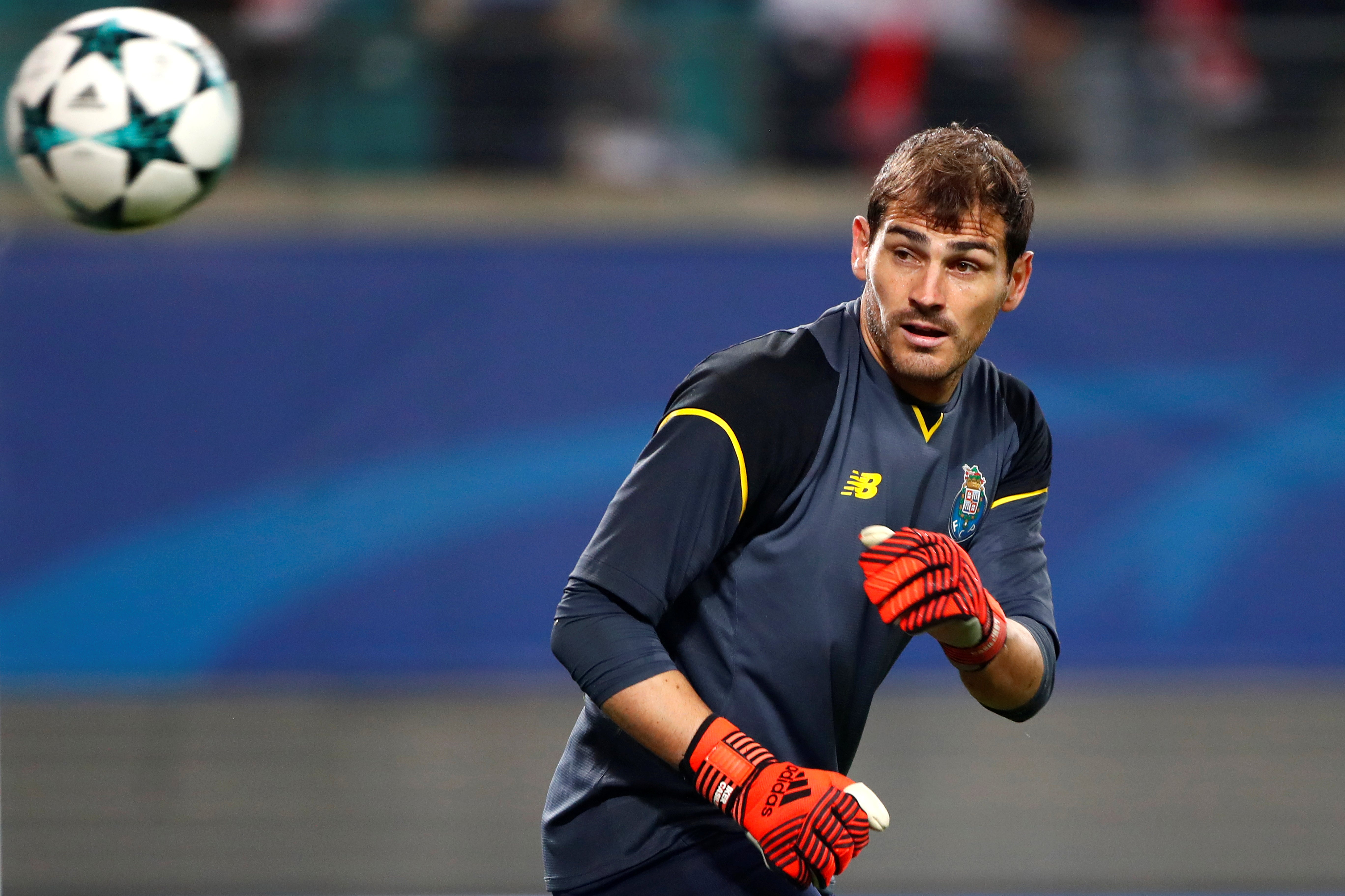 La suplencia de Casillas en Champions se convierte en debate nacional en Portugal La suplencia de Casillas en Champions se convierte en debate nacional en Portugal