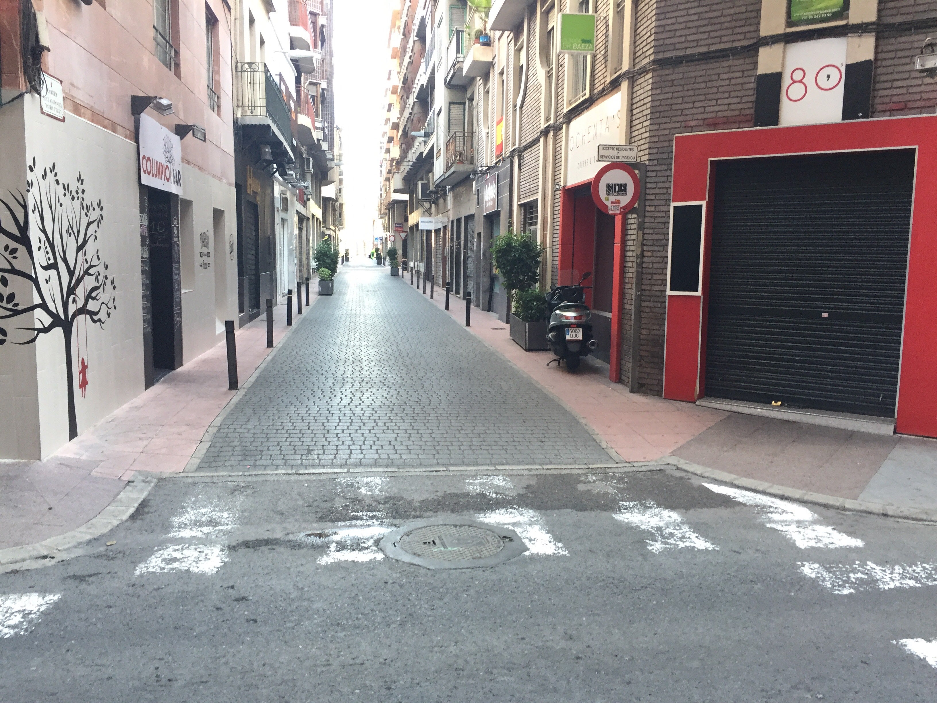 El Ayuntamiento de Elche intensifica el control sobre el consumo de alcohol en la calle en los alrededores de locales de ocio El Ayuntamiento de Elche intensifica el control sobre el consumo de alcohol en la calle en los alrededores de locales de ocio
