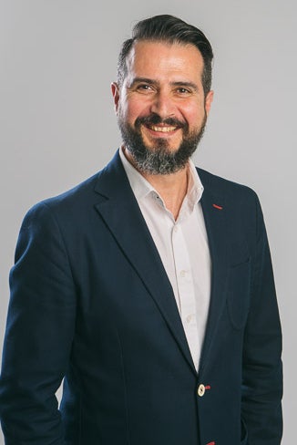 "Propongo la personalización y señalización de todas nuestras zonas comerciales" "Propongo la personalización y señalización de todas nuestras zonas comerciales"