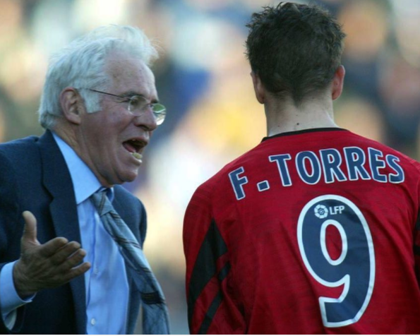 El emotivo mensaje de Fernando Torres a Luis Aragonés tras igualar sus partidos en el Atlético de Madrid El emotivo mensaje de Fernando Torres a Luis Aragonés tras igualar sus partidos en el Atlético de Madrid