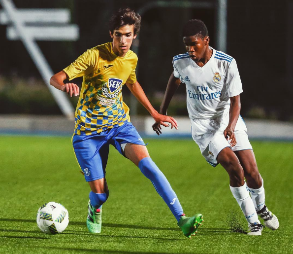 El hijo mayor de Raúl juega en Valdebebas... contra el Real Madrid El hijo mayor de Raúl juega en Valdebebas... contra el Real Madrid