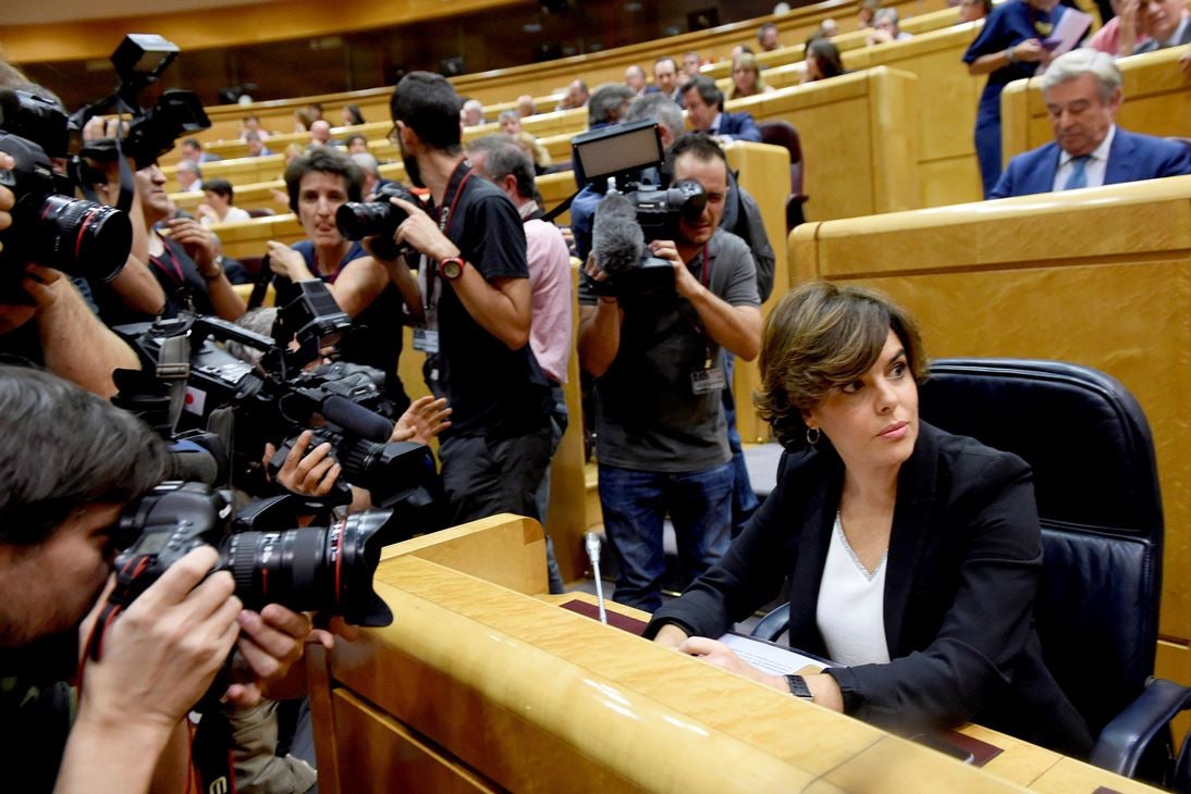 El Gobierno informará el lunes al Senado de su gestión del artículo 155 en Cataluña El Gobierno informará el lunes al Senado de su gestión del artículo 155 en Cataluña