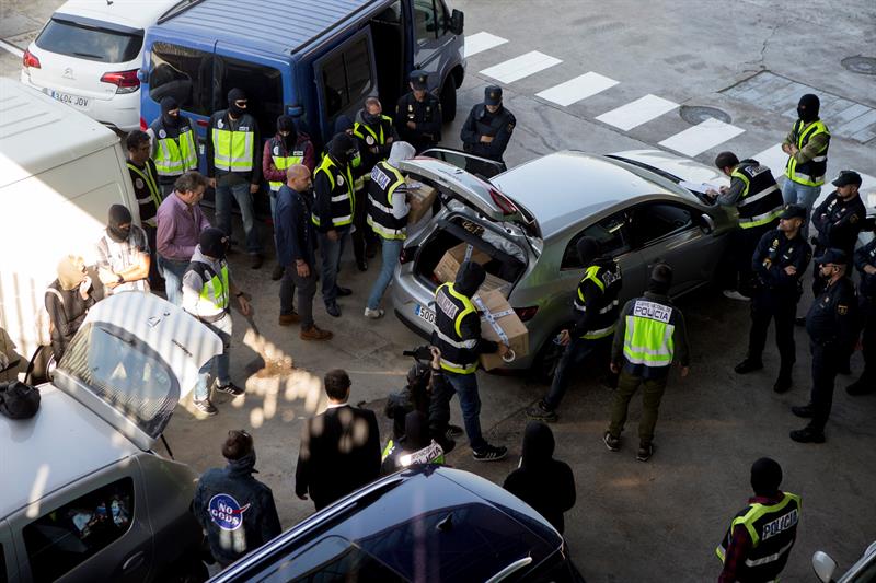 Territorio Negro: Los papeles que los Mossos d’Esquadra querían quemar Territorio Negro: Los papeles que los Mossos d’Esquadra querían quemar