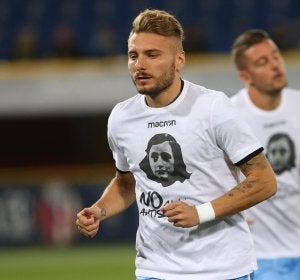 Jugadores de la Lazio con camisetas de Ana Frank Jugadores de la Lazio con camisetas de Ana Frank