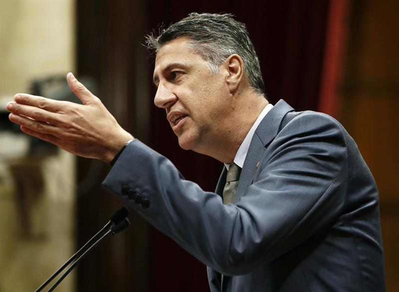 Xavier García Albiol: "Tenemos constancia de que dos diputados de Junts pel Sí no darían apoyo a la votación de la DUI" Xavier García Albiol: "Tenemos constancia de que dos diputados de Junts pel Sí no darían apoyo a la votación de la DUI"