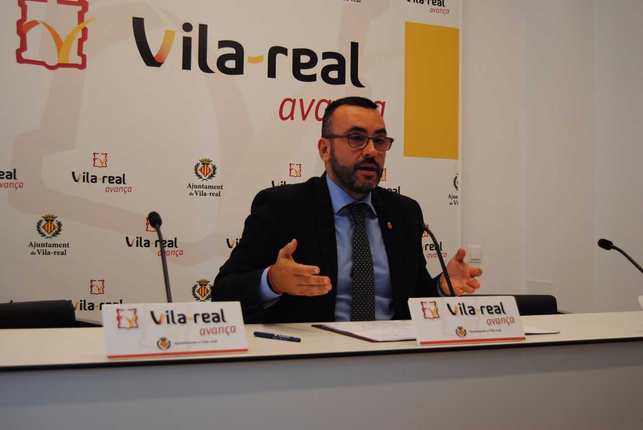Un pla de reajustament pressupostari permetrà estalviar 550.000 euros per a gastos imprevistos Un pla de reajustament pressupostari permetrà estalviar 550.000 euros per a gastos imprevistos