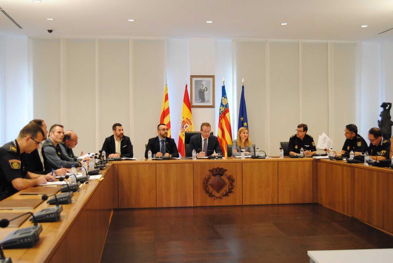 Vila-real reforça la seguretat en la jura de bandera civil amb prop de 800 jurands Vila-real reforça la seguretat en la jura de bandera civil amb prop de 800 jurands