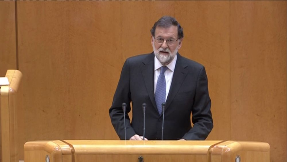 Rajoy defiende el 155 en el Senado: "Hay que salvar a Cataluña de los estragos que están causando las conductas anticonstitucionales"