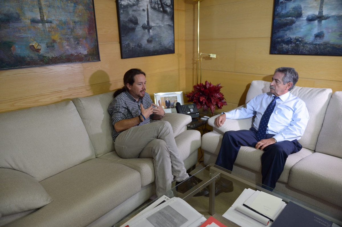 Revilla responde a las críticas del ministro Iñigo de la Serna sobre su reunión con Pablo Iglesias Revilla responde a las críticas del ministro Iñigo de la Serna sobre su reunión con Pablo Iglesias