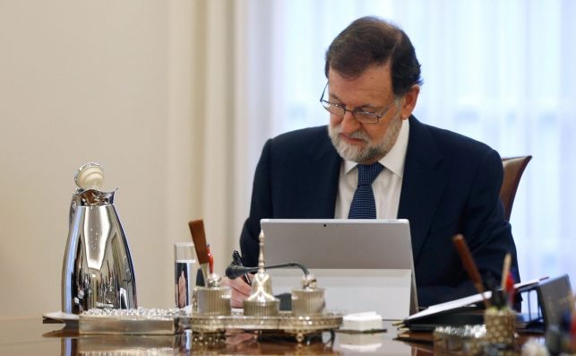 Rajoy valora el "seny" y la "concordia" de la manifestación en Barcelona Rajoy valora el "seny" y la "concordia" de la manifestación en Barcelona