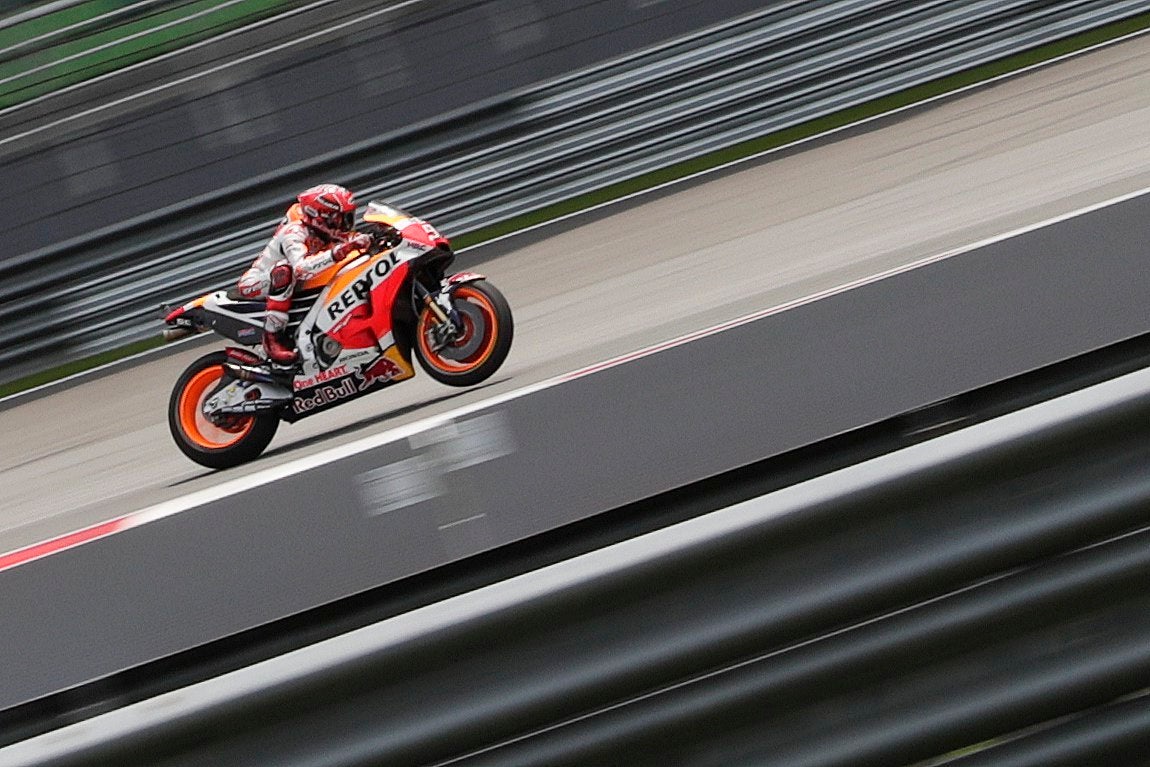 Lorenzo y Pedrosa marcan el ritmo en los primeros libres de Cheste Lorenzo y Pedrosa marcan el ritmo en los primeros libres de Cheste