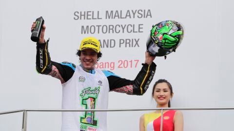 Franco Morbidelli celebra su t&iacute;tulo en Malasia