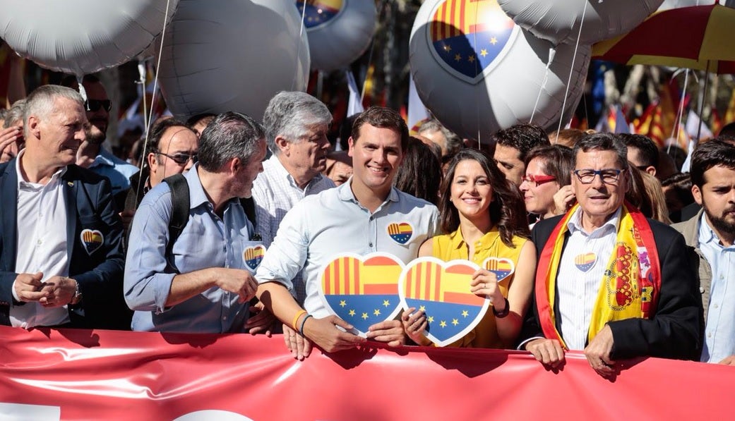 Albert Rivera: "No solo vamos a llenar las calles, sino también las urnas" Albert Rivera: "No solo vamos a llenar las calles, sino también las urnas"