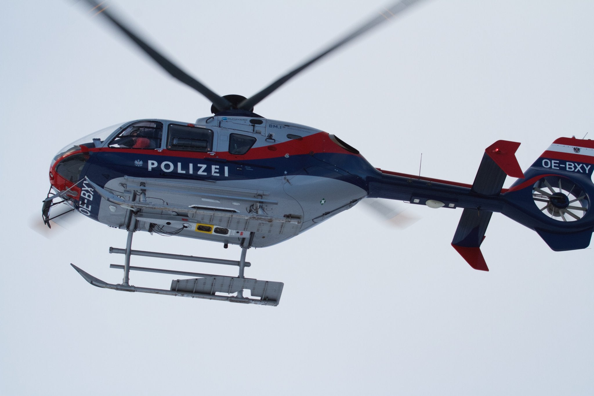 Un hombre mata a tiros a dos personas tras una discusión vecinal y se da a la fuga en Austria Un hombre mata a tiros a dos personas tras una discusión vecinal y se da a la fuga en Austria