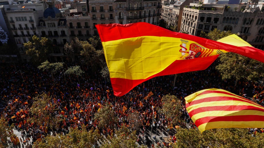 Banderas espa&ntilde;olas y catalanas