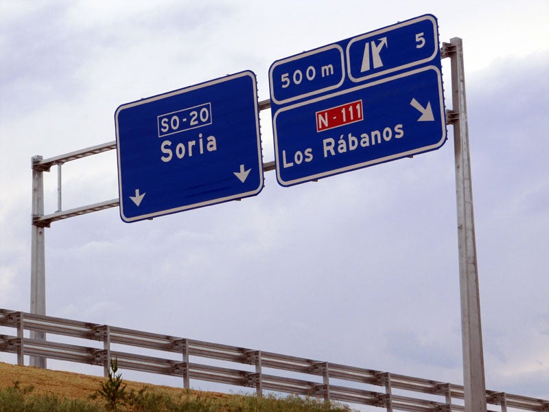 Desalojan un autobús Marid-Logroño y cortan la A-15 por las amenezas de un pasajero Desalojan un autobús Marid-Logroño y cortan la A-15 por las amenezas de un pasajero