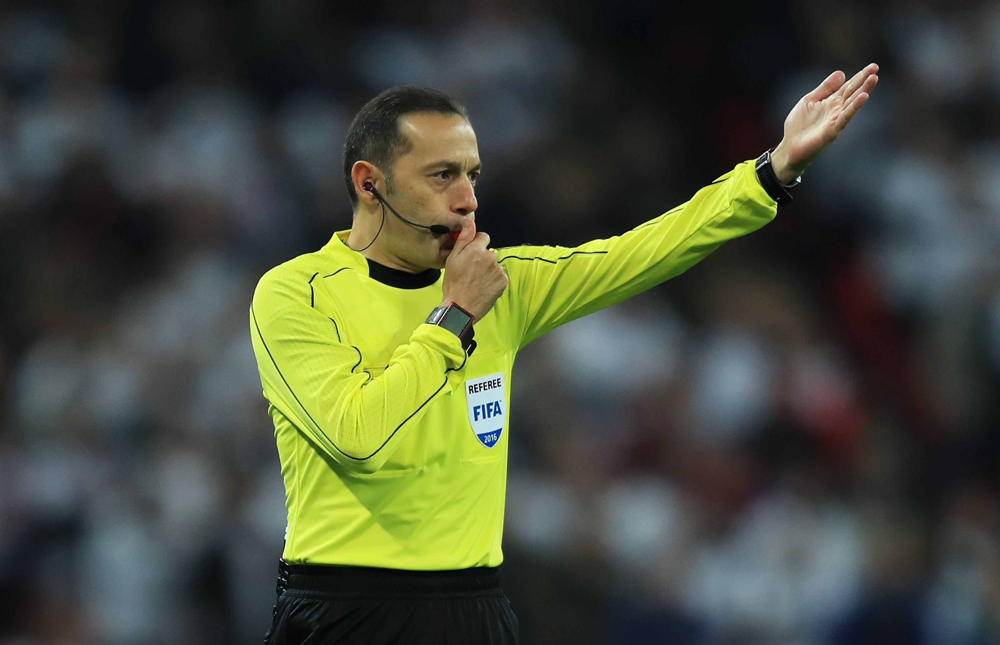 El turco Cüneyt Cakir pitará el Tottenham - Real Madrid en Wembley El turco Cüneyt Cakir pitará el Tottenham - Real Madrid en Wembley