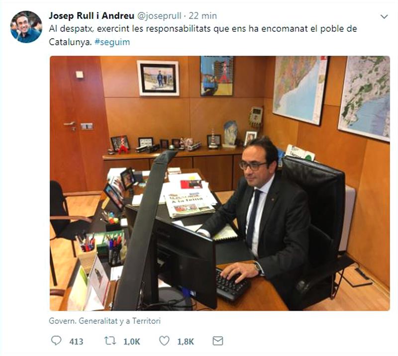 Rull asegura que ha acudido a "trabajar" y que seguirá con su agenda normal Rull asegura que ha acudido a "trabajar" y que seguirá con su agenda normal
