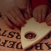 ¿Por qué se mueve la ouija? La ciencia lo explica ¿Por qué se mueve la ouija? La ciencia lo explica