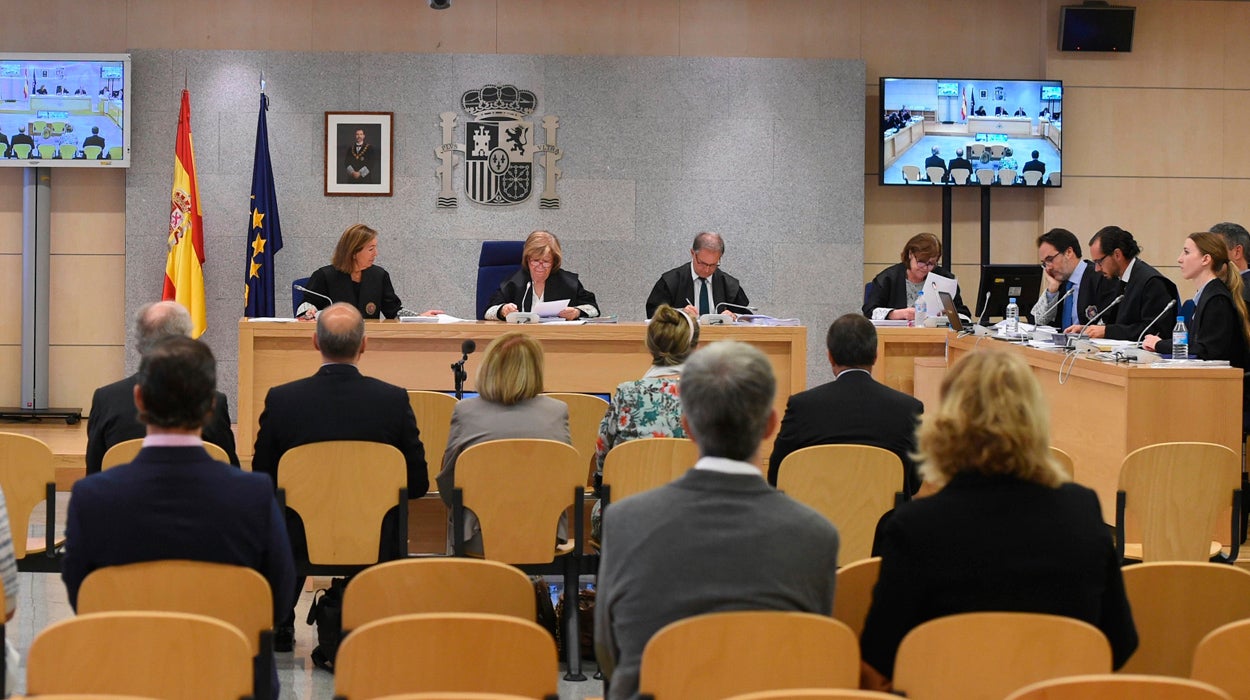 La Audiencia Nacional declara firme la absolución de la excúpula de Abengoa La Audiencia Nacional declara firme la absolución de la excúpula de Abengoa