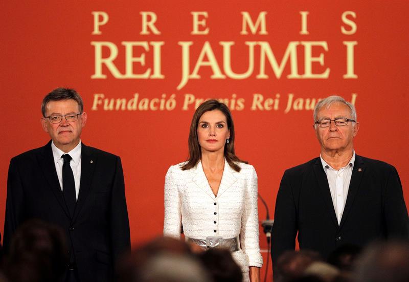 Doña Letizia: "España es tierra de ciudadanos dispuestos a convivir en valores" Doña Letizia: "España es tierra de ciudadanos dispuestos a convivir en valores"