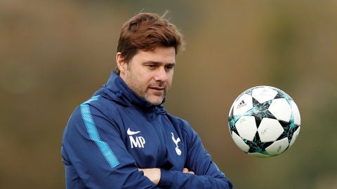 Mauricio Pochettino, en el entrenamiento del Tottenham
