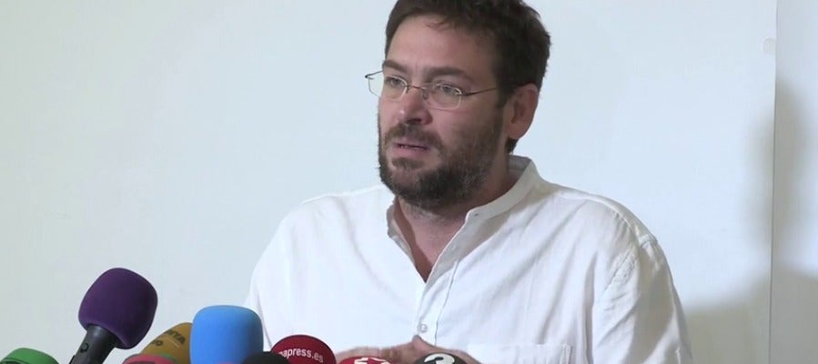 Fachin acusa a Iglesias de actuar como Rajoy con el 155 al intervenir la marca Podemos en Cataluña Fachin acusa a Iglesias de actuar como Rajoy con el 155 al intervenir la marca Podemos en Cataluña