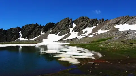 Cambio climatico y polvo del Sahara afectan a las lagunas de Sierra Nevada Cambio climatico y polvo del Sahara afectan a las lagunas de Sierra Nevada