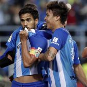 Recio, capitán del Málaga, celebra un gol