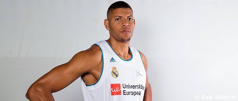El Real Madrid hace oficial el fichaje de Walter Tavares hasta junio de 2020 El Real Madrid hace oficial el fichaje de Walter Tavares hasta junio de 2020