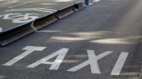Imagen de un carril taxi