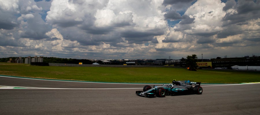 Valtteri Bottas, en el circuito de Interlagos en Brasil Valtteri Bottas, en el circuito de Interlagos en Brasil