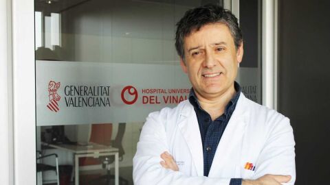 El doctor Vicente Navarro del Hospital del Vinalop&oacute; de Elche