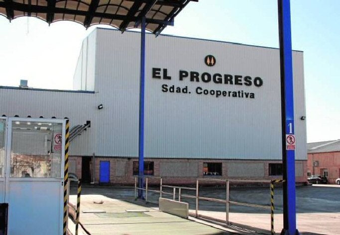 Jesús Julián Casanova, presidente de la cooperativa, nos habla de las previsiones que contemplan en esta campaña de vendimia Jesús Julián Casanova, presidente de la cooperativa, nos habla de las previsiones que contemplan en esta campaña de vendimia