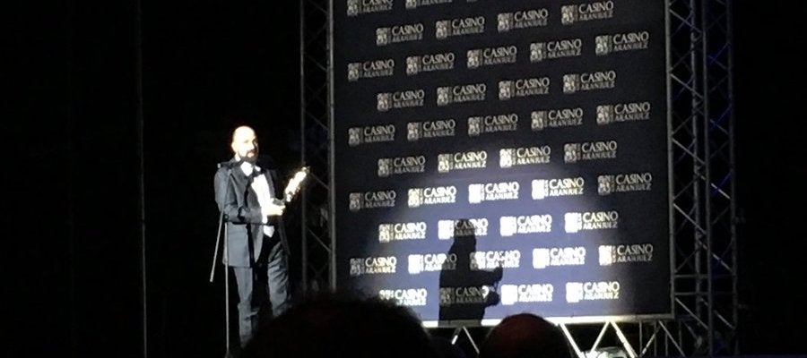 David del Cura recibiendo la Antena de Oro David del Cura recibiendo la Antena de Oro