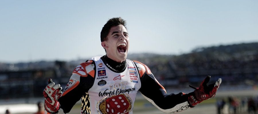 Marc Márquez, eufórico tras conquistar su cuarto mundial de MotoGP Marc Márquez, eufórico tras conquistar su cuarto mundial de MotoGP