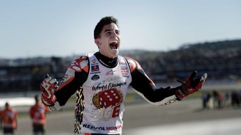 Marc M&aacute;rquez, euf&oacute;rico tras conquistar su cuarto mundial de MotoGP