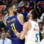 Navarro protege el balón ante la defensa de Rudy Navarro protege el balón ante la defensa de Rudy