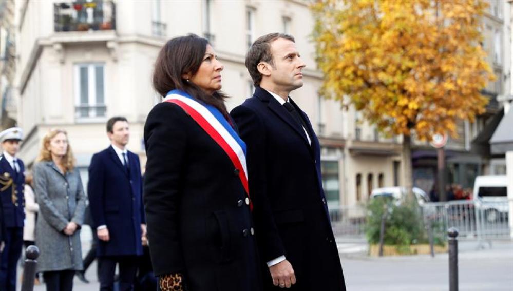 Emmanuel Macron y la alcaldesa de París, Anne Hidalgo