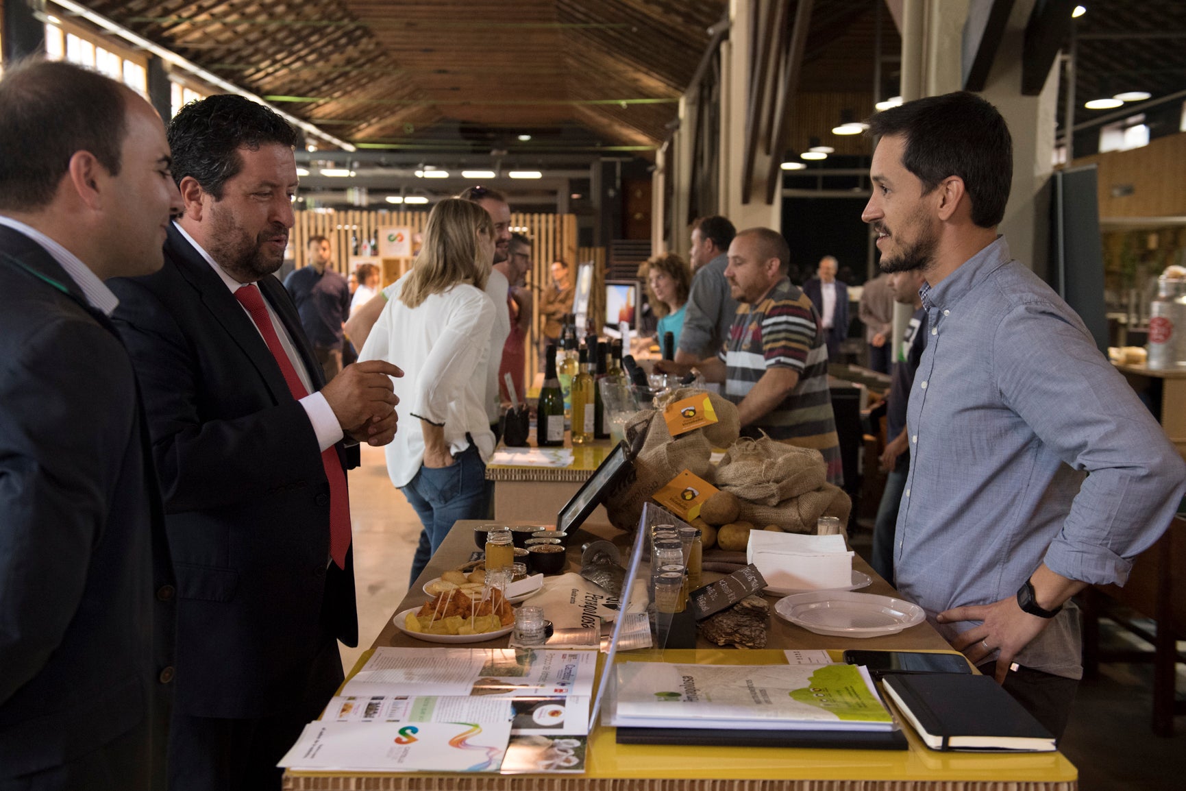 La Diputación fomenta el consumo de productos autóctonos a través de las I Catas Maridadas de Castelló Ruta de Sabor La Diputación fomenta el consumo de productos autóctonos a través de las I Catas Maridadas de Castelló Ruta de Sabor