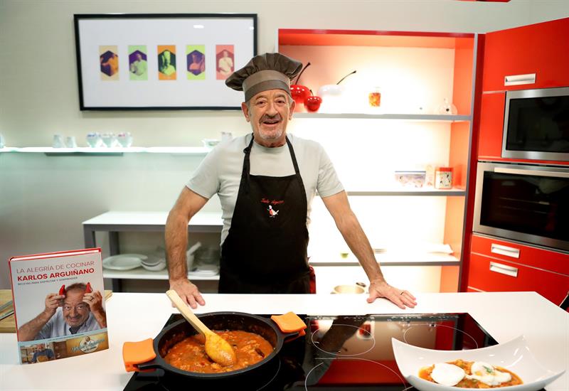 Karlos Arguiñano enseña a cocinar a los más inexpertos Karlos Arguiñano enseña a cocinar a los más inexpertos