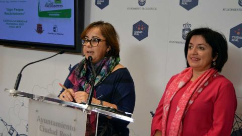 Manuela Nieto y Nohem&iacute; Gomez-Pimpollo