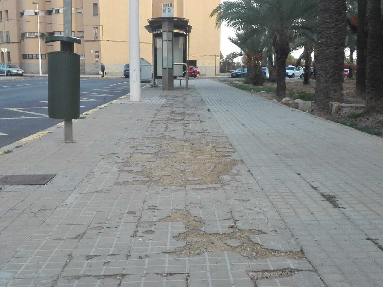 Ilicitanos por Elche insta destinar fondos EDUSI a un plan de renovación integral de aceras en la ciudad y las pedanías Ilicitanos por Elche insta destinar fondos EDUSI a un plan de renovación integral de aceras en la ciudad y las pedanías