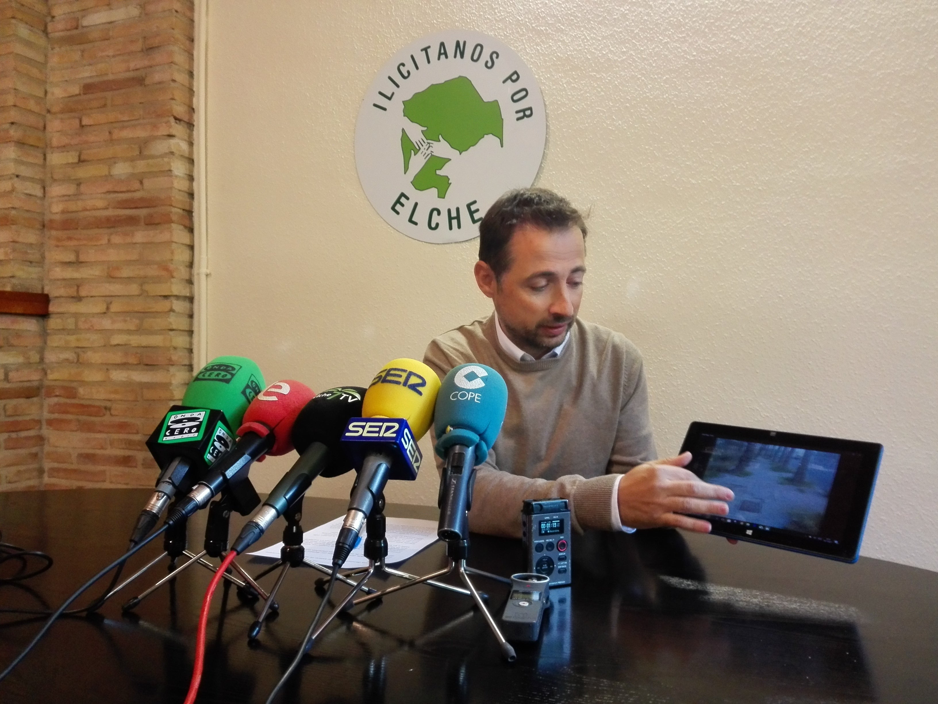 Fernando Durá, portavoz adjunto del Grupo Municipal de Ilicitanos por Elche Fernando Durá, portavoz adjunto del Grupo Municipal de Ilicitanos por Elche