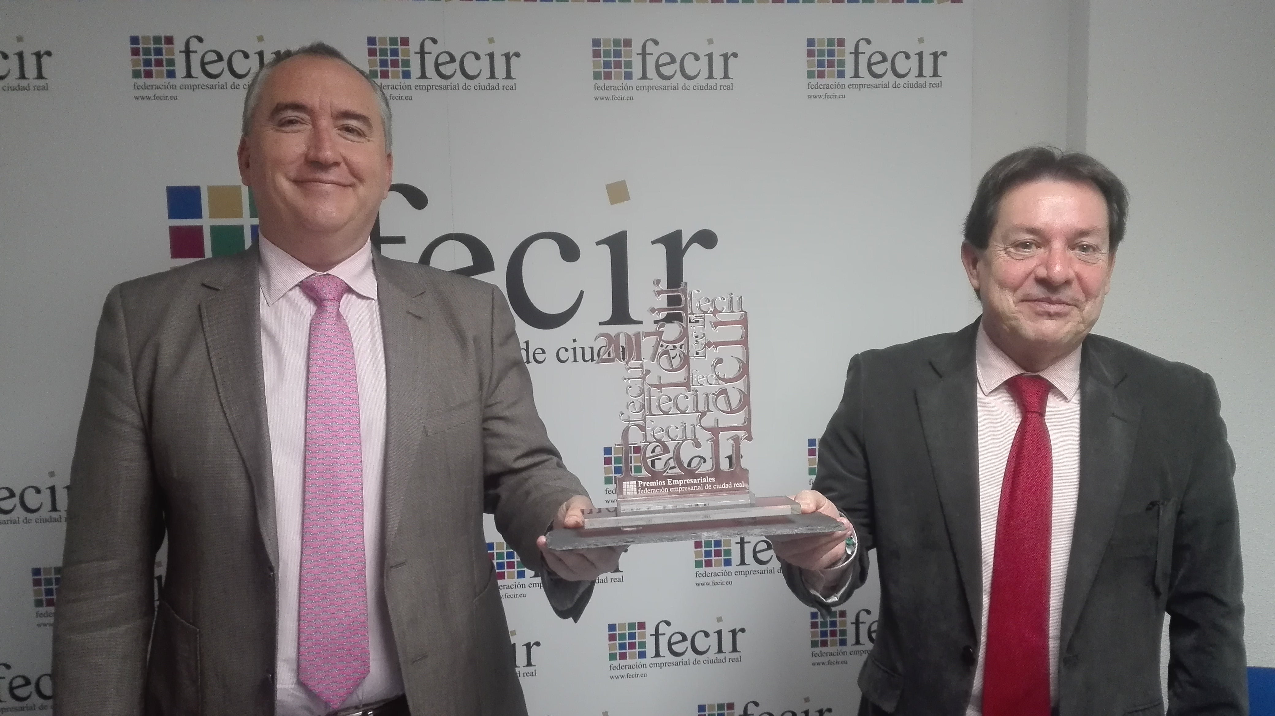 FECIR reconoce la labor de las sectoriales que cumplen 40 años de vida FECIR reconoce la labor de las sectoriales que cumplen 40 años de vida