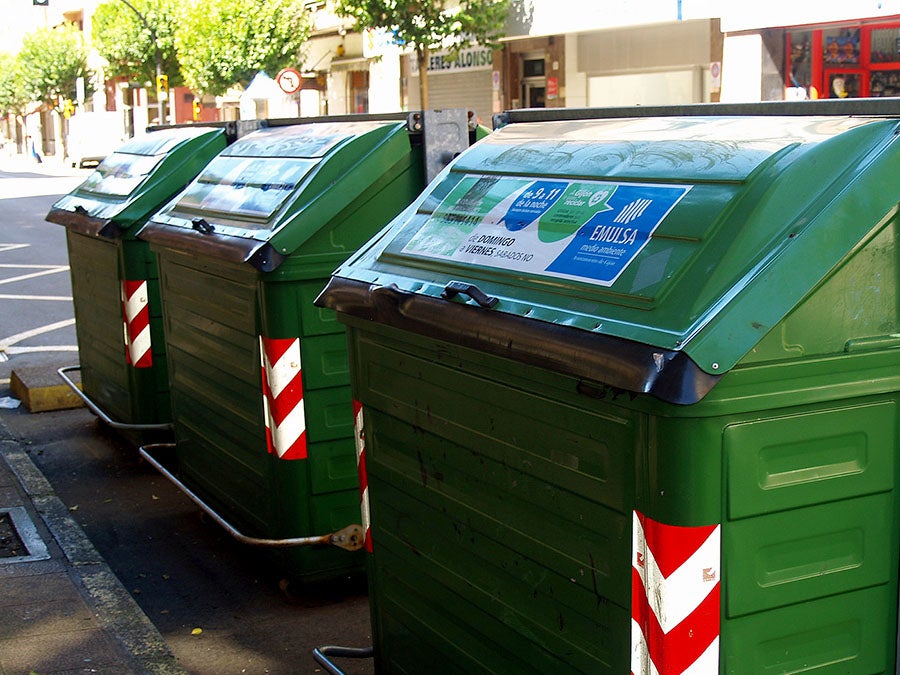 Hallan el cadáver de un hombre en el interior de un contenedor de residuos en Castelló Hallan el cadáver de un hombre en el interior de un contenedor de residuos en Castelló