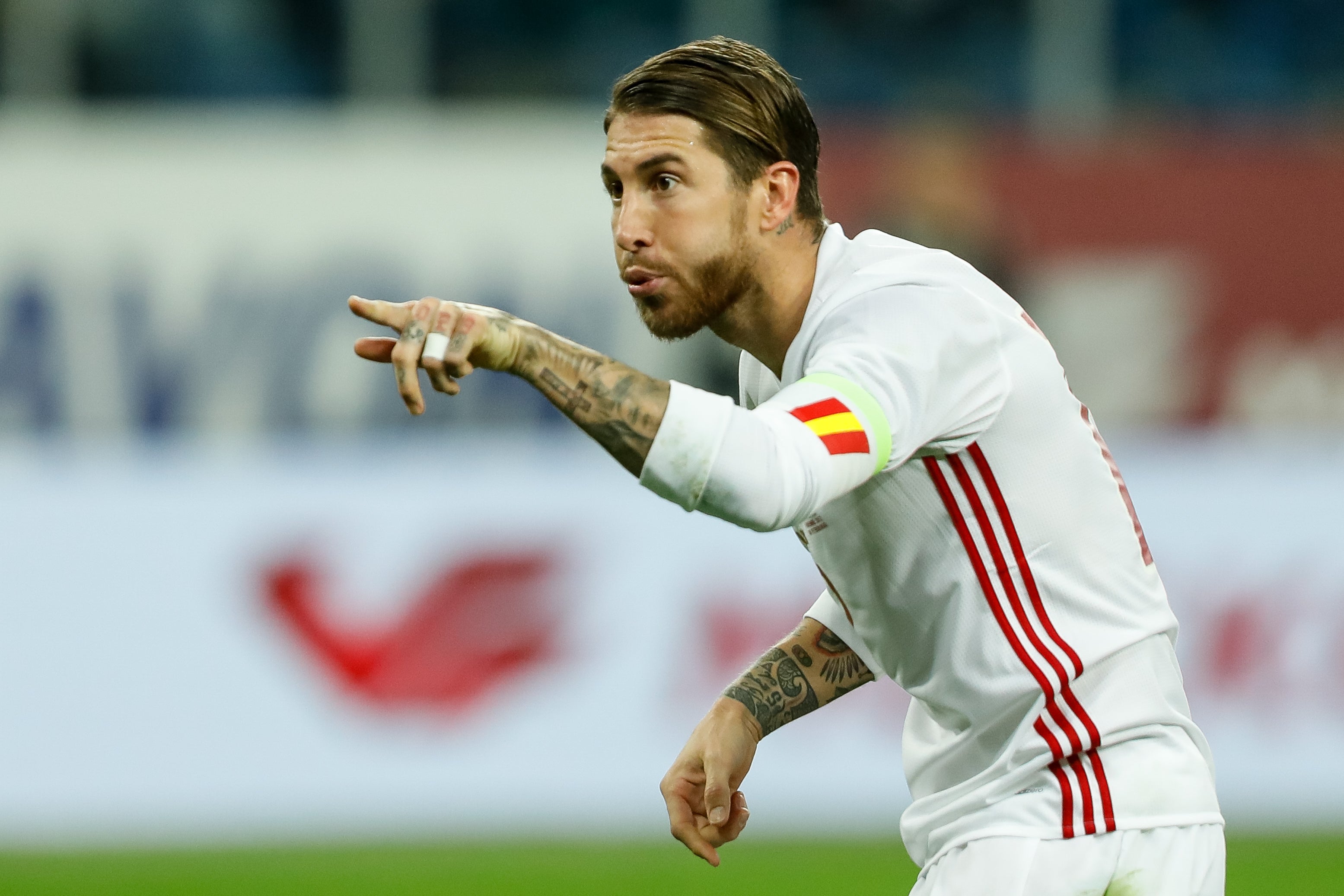 El emotivo mensaje de ánimo de Ramos a Cazorla: "Volverás a hacernos disfrutar" El emotivo mensaje de ánimo de Ramos a Cazorla: "Volverás a hacernos disfrutar"