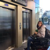 Acompañamos a Gema para que nos cuente las dificultades de accesibilidad para una persona con movilidad reducida